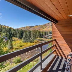 1-44 W Meadow Dr. #7