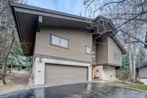2-2832 B Kinnikinnick Road, Vail, Colorado 81657 - Image 1