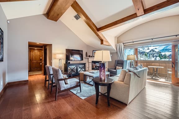 5-Sebastian 3 Bed 3 Bath-Ros - Image 1